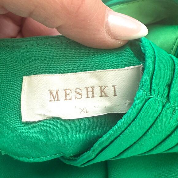 MESHKI Green Halter Backless Gown XL Pleated Neck Evening Dress Formal Maxi - Picture 6 of 11